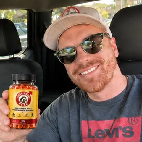 SodaHorsePeak customer showing the gummies bottle in his truck